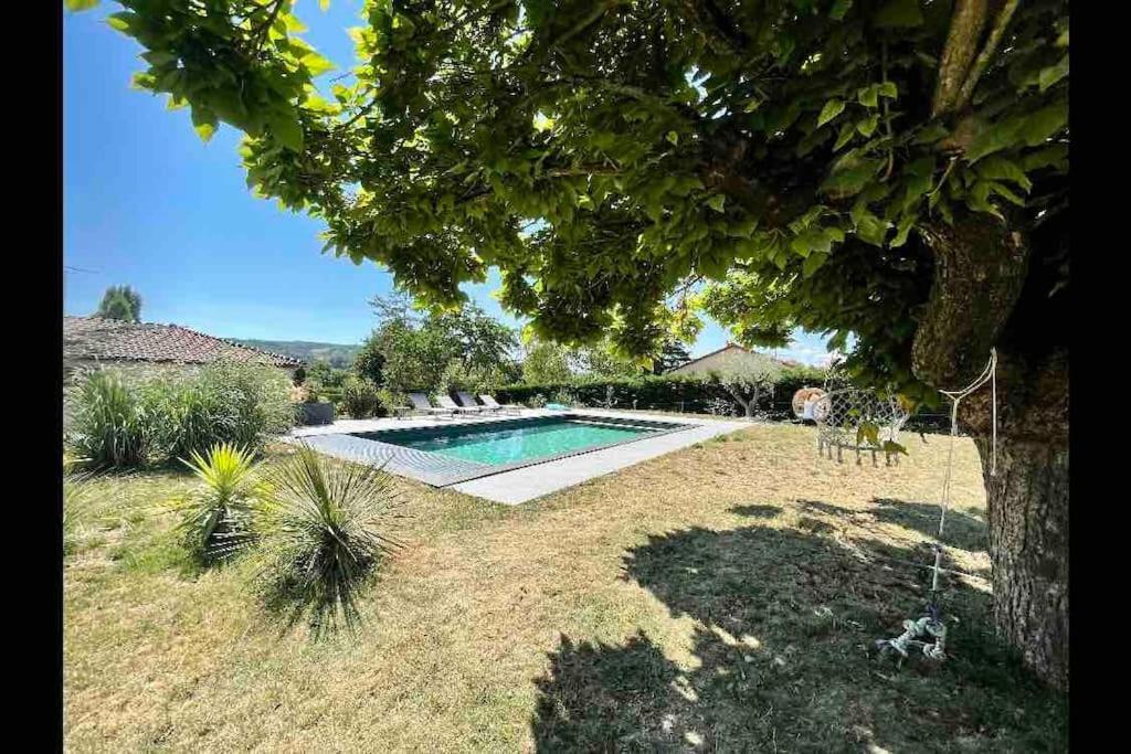 Logements Chaleureux Dans Maison Avec Piscine A 35 Min De Lyon Alix Exterior foto
